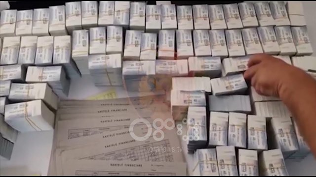 RTV Ora - Biletat e falsifikuara, lirohen 6 nga 8 të arrestuarit