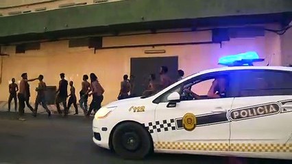 155 مهاجراً إفريقياً يعبرون حدود سبتة الإسبانية من شمال المغرب