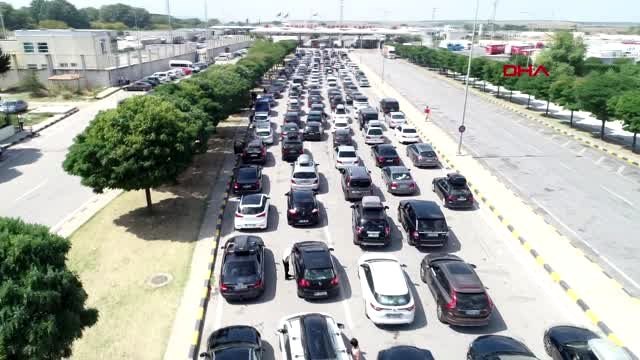 Edirne kapıkule ve ipsala'da gurbetçi yoğunluğu