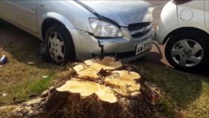 Mulheres ficam feridas em colisão entre carros no Bairro Coqueiral