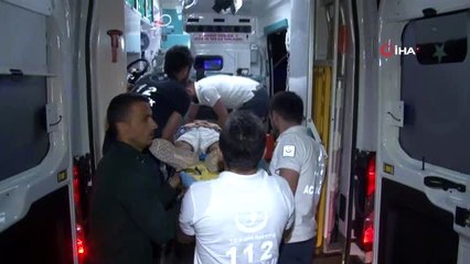 Kocaeli TEM'de makas atan otomobil tıra arkadan çarptı: 2 ağır yaralı