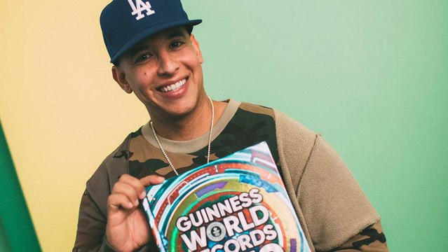 Daddy Yankee - Dura (Video Oficial)