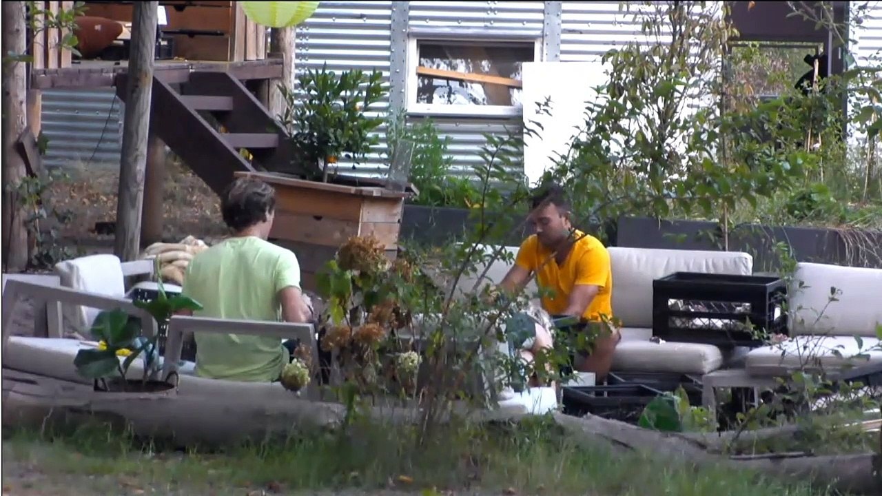 Twee gasten voor de B&B binnen _2019_08_30_19_45