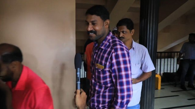 Saaho Movie PUBLIC REVIEW | First Day First Show | Prabhas, Shraddha Kapoor |