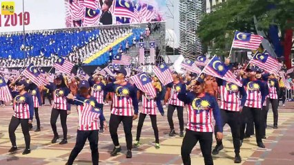 30万人布城同欢 国庆日游行庆典