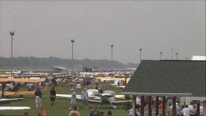 F-16 Crashes at Airshow