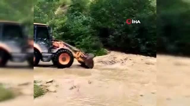 Trabzon'da şiddetli yağış hasara yol açtı