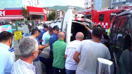 Anne ile Kızının Üzerine Araç Devrildi: 1 ölü, 7 yaralı