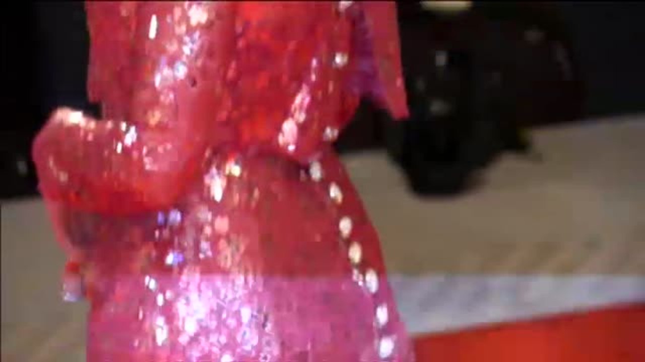 Kristen Stewart deslumbra en la alfombra roja de Venecia