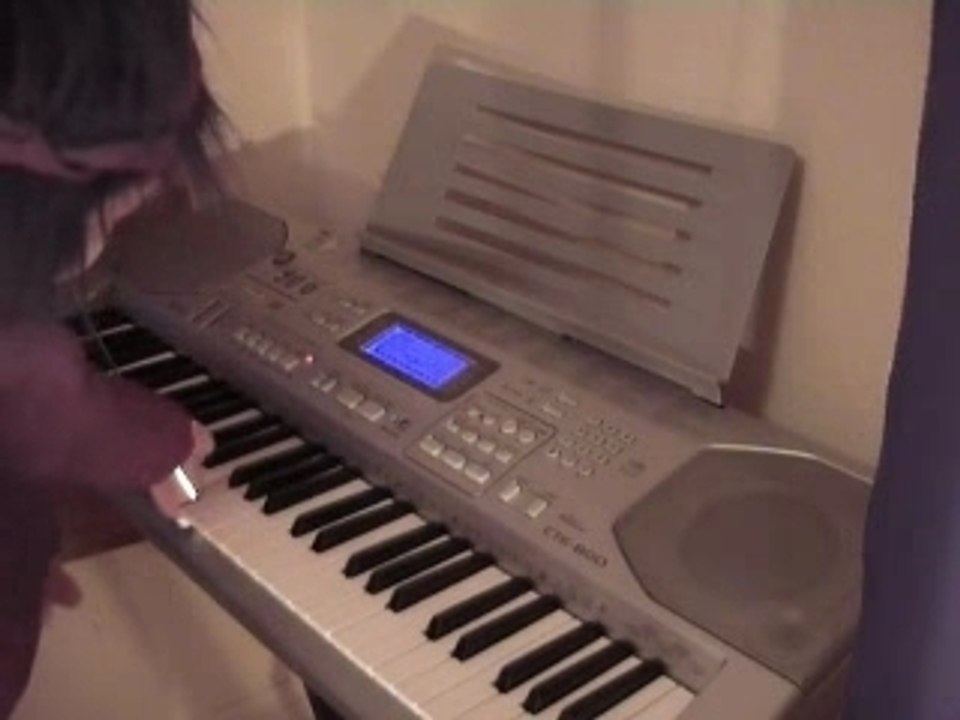 The ridiculous piano playing puppet