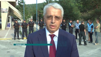 Lleshaj në Kapshticë me oficerët e FRONTEX - Lajme - Vizion Plus