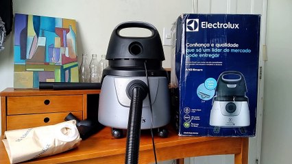 ASPIRADOR DE PÓ E ÁGUA ELECTROLUX