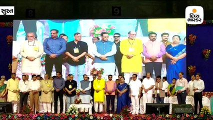 આવાસના લોકાર્પણમાં રૂપાણીએ કોંગ્રેસ પર પ્રહાર કરતાં કહ્યું કે,પહેલા આવાસ મામા-ફોઈ માટે બનતા