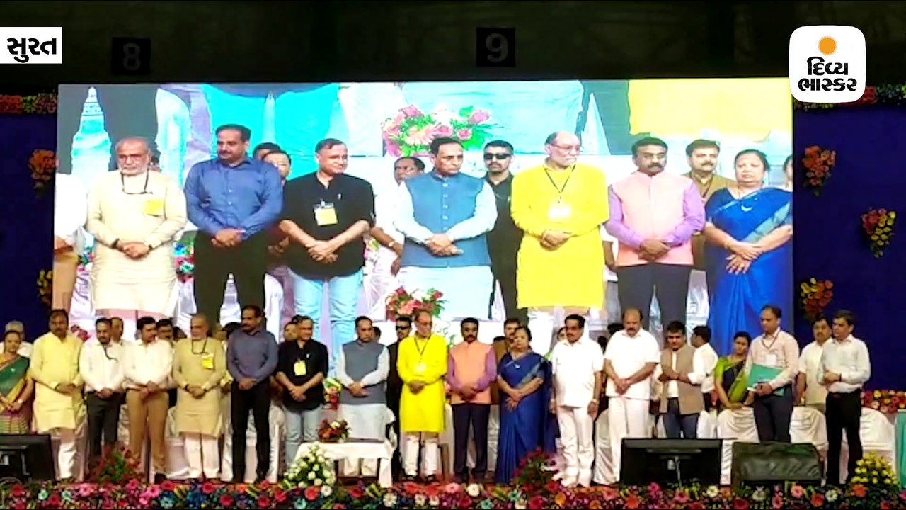 આવાસના લોકાર્પણમાં રૂપાણીએ કોંગ્રેસ પર પ્રહાર કરતાં કહ્યું કે,પહેલા આવાસ મામા-ફોઈ માટે બનતા