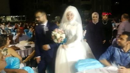 Mersin öğretmen çiften anlamlı günde düğün