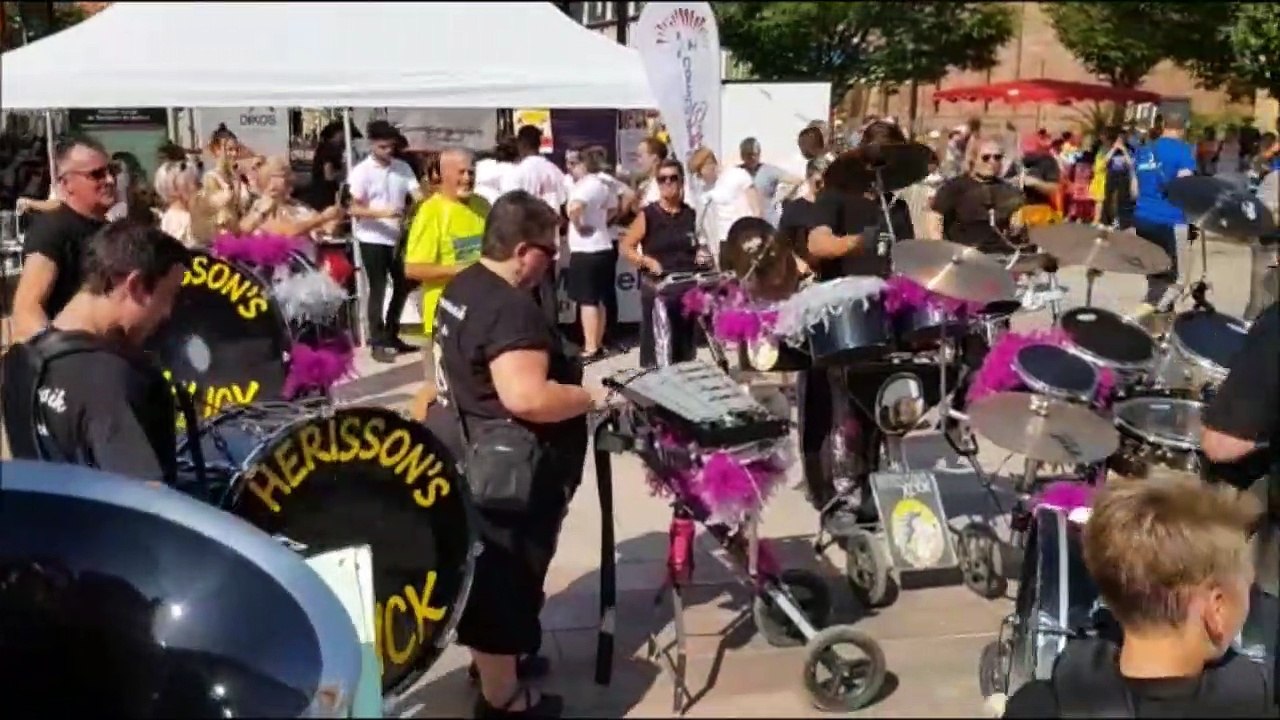 3ème édition de la course des serveuses et garçons de café à Belfort