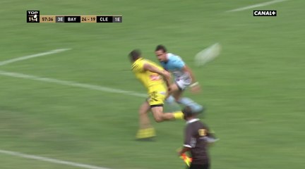 Essai de Naqalevu après une sublime chistera de Grosso