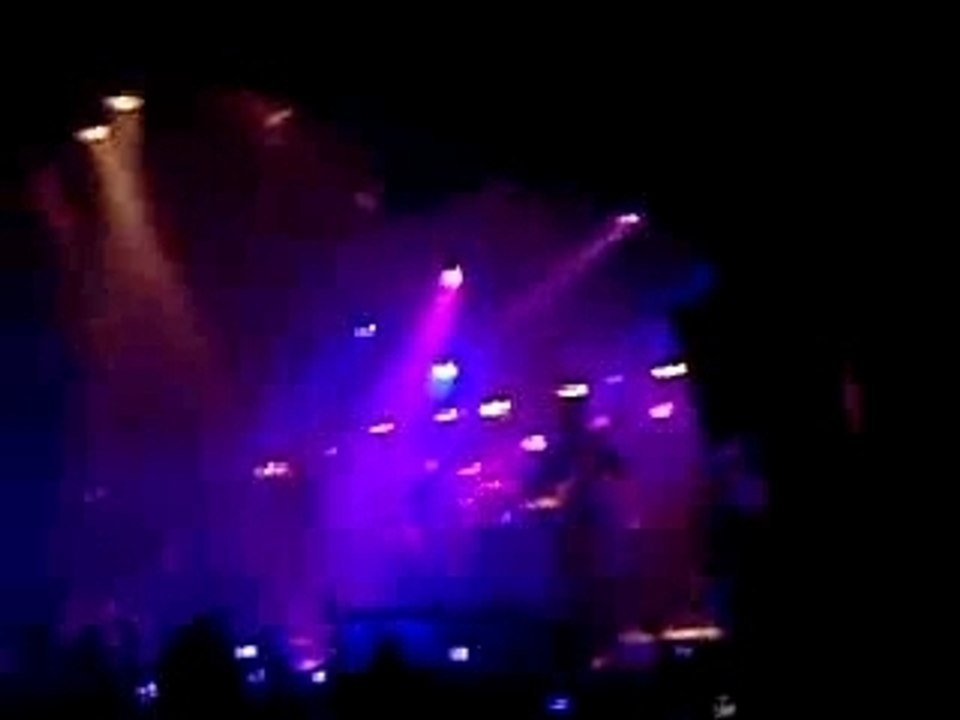 Girugämesh Freesia ( live paris, la Loco 27/01/08 )