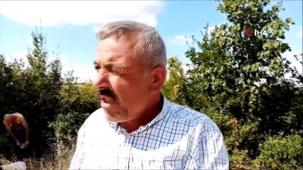 Devrilen tırdan dökülen kumlar kazaya neden oluyordu