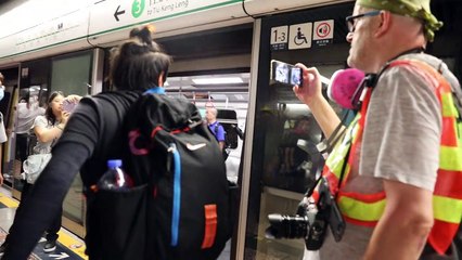 Brawl on Hong Kong MRT between anti and pro-government supporters