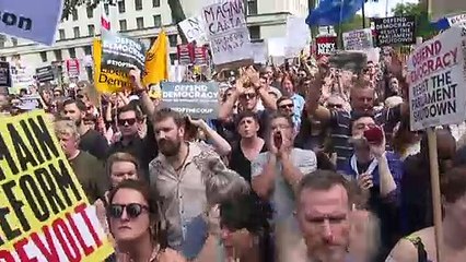 Britânicos protestam contra a suspensão do Parlamento