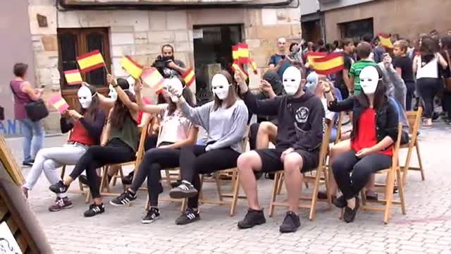La localidad navarra de Alsasua celebra su 'Ospa Eguna' sin incidentes