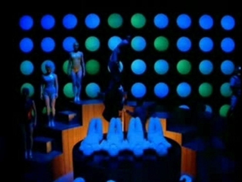 DAFT PUNK - AROUND THE WORLD