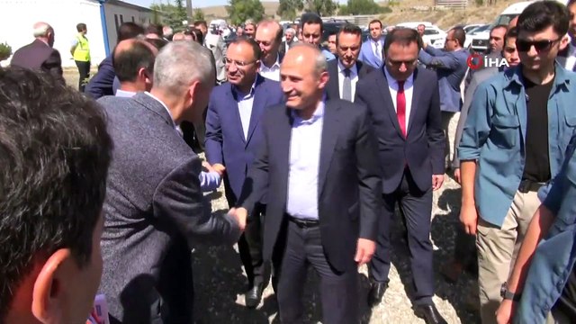 Bakan Turhan: 'Yeni açılan İstanbul-İzmir otoyolunda 26 günde 2.5 milyon araç geçiş yaptı'