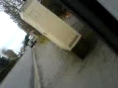 voicie moi entrain de filmer ma copine et mon pote . . . . X