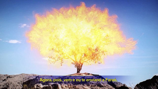 Música gospel Aquele que detém a soberania sobre tudo Clipe 7 - Deus conduz os israelitas para fora do Egito