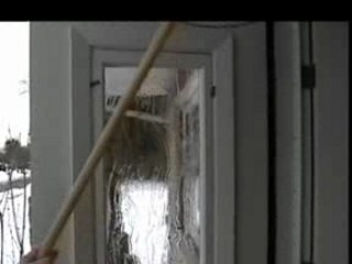 Hommage à Psychose et au gros Denis de Jurassic Park 1