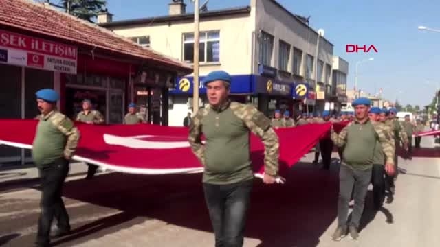 Konya şehit asker arkadaşlarının mezarlarını ziyaret ettiler