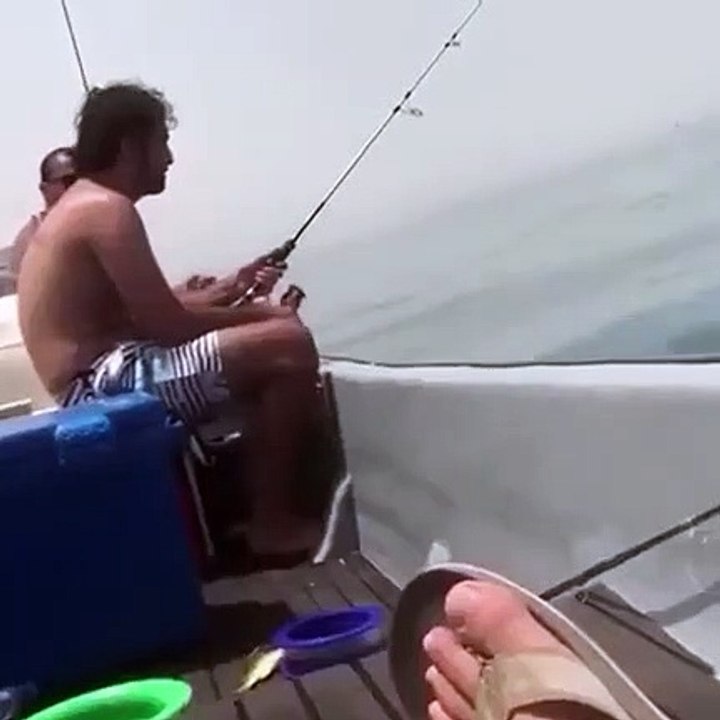 Quand vous faites la pêche avec des mauvais amis