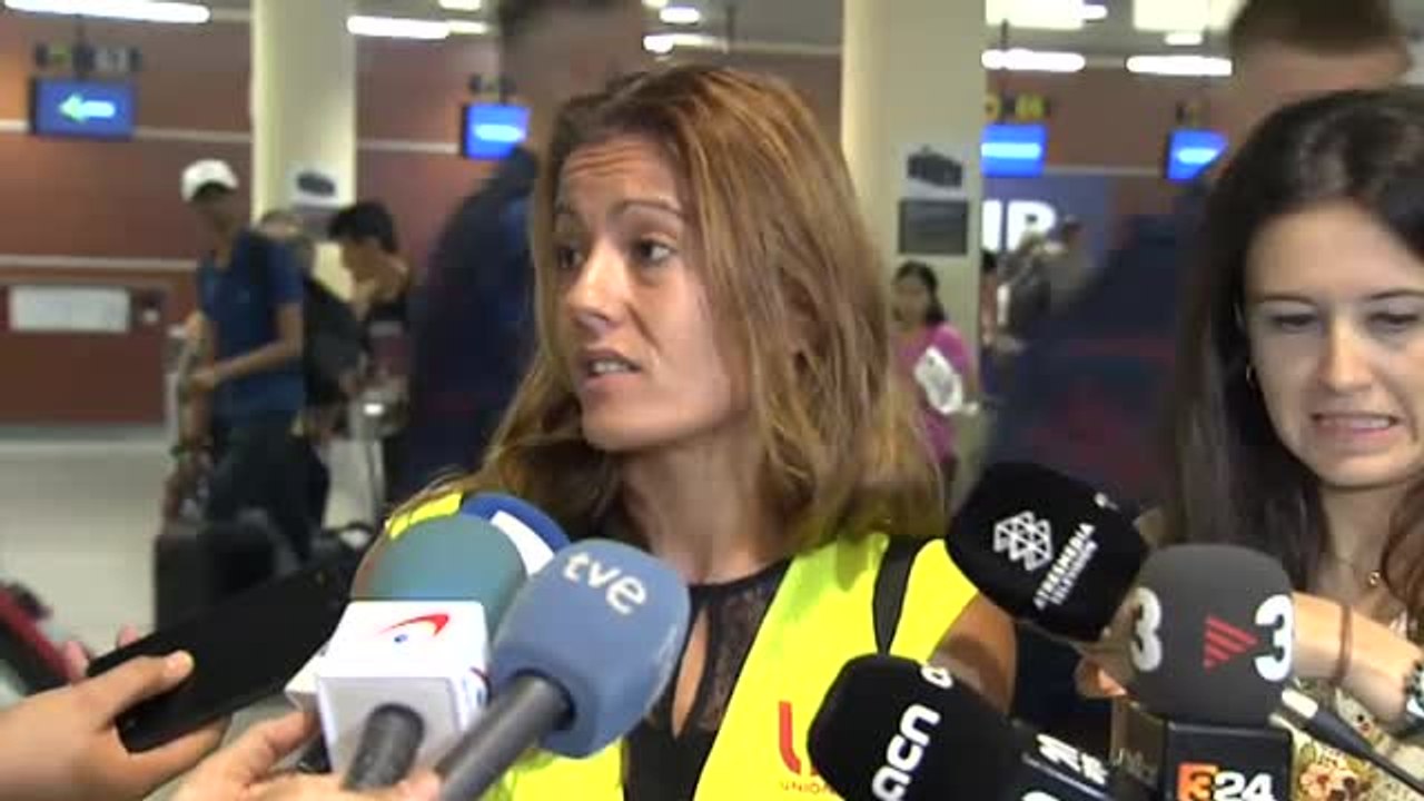 Los trabajadores en huelga de Ryanair acusan a Fomento de "ayudar" a la compañía a no cumplir la ley española