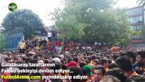 Galatasaray taraftarının Falcao bekleyişi devam ediyor! FutbolArena.com yerinde takip ediyor..