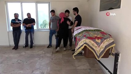 Eşi tarafından sokak ortasında öldürülen kadın son yolculuğuna uğurlandı