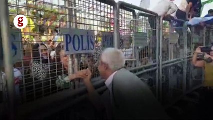 Barış Mitingi'ne katılan Selçuk Mızraklı yoğun bir ilgiyle karşılandı