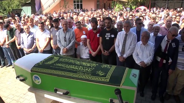Ticaret Borsası Başkan Yardımcısı Ahmet Erkan'ın cenazesi toprağa verildi - SAKARYA