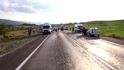 Düğün dönüşü trafik kazası: 1 ölü, 11 yaralı