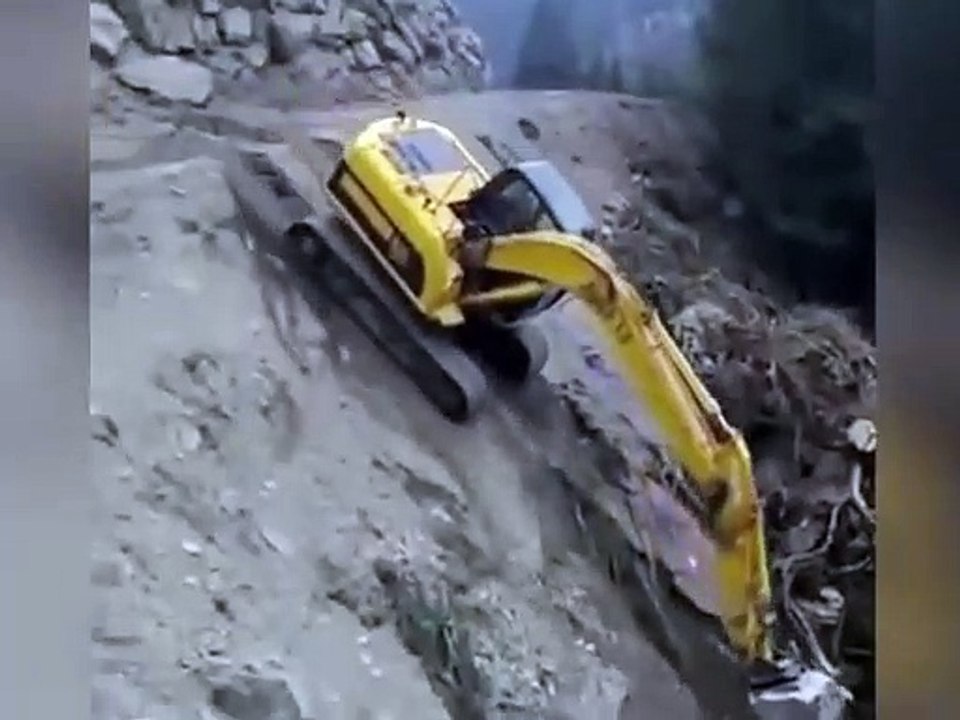 Excavator Challenge to face at slop