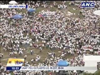 Ex-CJ Corona heckled at anti-pork protest