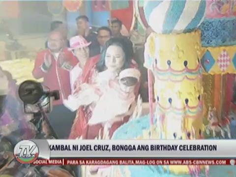 Theme parks prepare for Christmas season