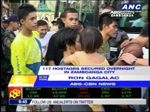 Military secures more hostages in Zamboanga