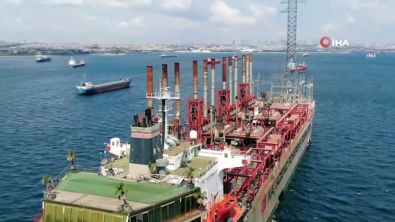 Yüzen Enerji Santrali İstanbul'da Havadan Görüntülendi