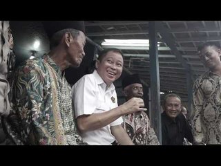 Pantau Bantuan Sumur Bor di Tlagah, Jonan Ngopi dan Sapa Warga