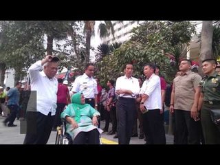 Jokowi dan Anies Coba Pelican Crossing