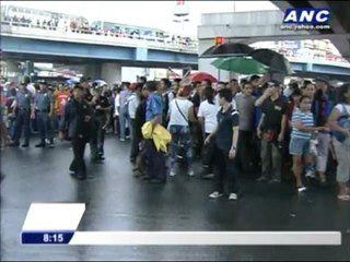 Iglesia gives out goods to 600,000 people