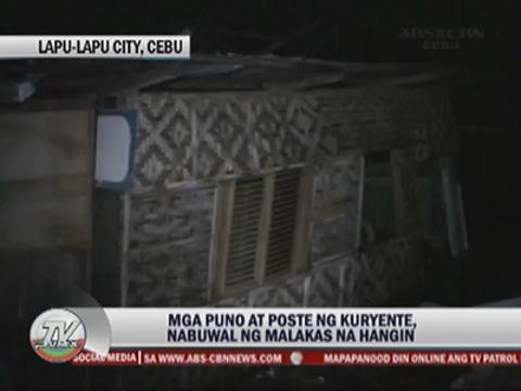 Tornado destroys houses, amusement park