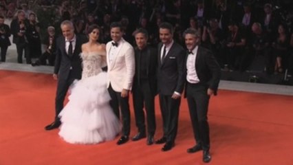 Penélope Cruz reina en la alfombra roja más latina de la Mostra de Venecia