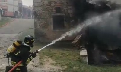 Grezzana (VR) - Fulmine provoca incendio in un fienile a Cabalai di Azzago (31.08.19)